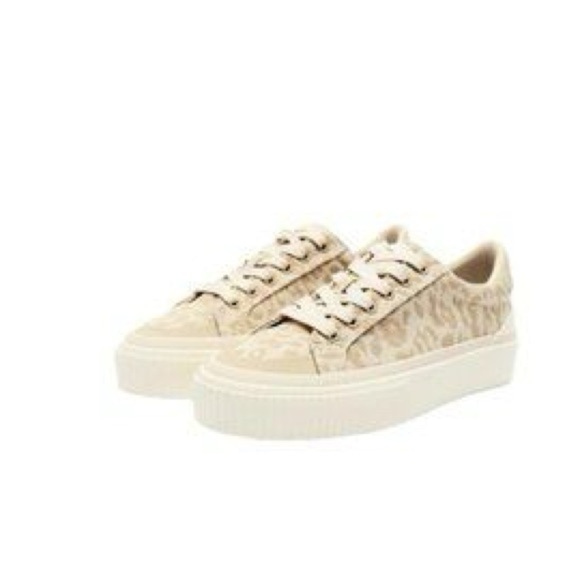 NWT. Zara Cream Animal Print Lace-Up Trainers. Size 6,5. - Picture 2 of 7
